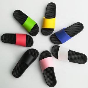 Ciabatte e <span class=keywords><strong>Sandali</strong></span> in PVC per Donne, Design Personalizzato per Spiaggia, Camera da Letto e Casa - Product Image 6