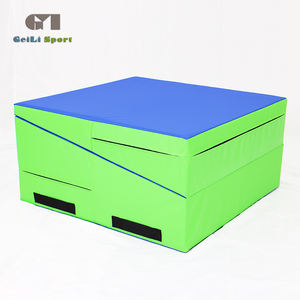 Tapis inclinable pliable et polyvalent pour l'entraînement sportif professionnel - Product Image 2