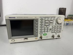 เครื่องกำเนิดสัญญาณรูปคลื่นซาวทูธ Tektronix AFG31102 ของอเมริกา มือสอง ความละเอียดแอมพลิจูด 1.0 มิลลิโวลต์ ความถี่ 0.01 เฮิรตซ์ - Product Image 5