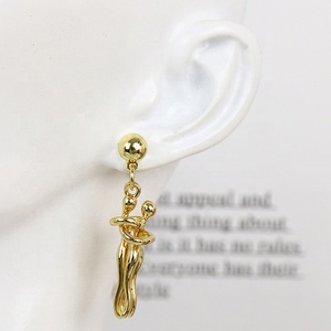 ต่างหูห้อยรูปหัวใจชุบทอง 18K สไตล์น่ารักสำหรับทุกเพศ ขายส่ง Colarmix - Product Image 3