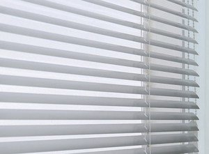 Persianas Verticales Modernas de Aleación de Aluminio de Alta Calidad, Inalámbricas, Ecológicas y Duraderas, con 5 Años de Garantía, para Uso en Hoteles - Product Image 3