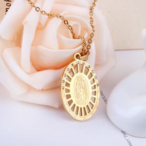 Collar con Colgante de Acero Inoxidable Chapado en Oro Religioso, Nuevo de Ason, para Mujeres y Niñas - Product Image 1