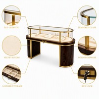 Gebogene Schmuck-Vitrine Glas-Schaukasten Theke LED-Beleuchtung Modernes Holz Gold für Boutique Einkaufszentrum Ausstellungsraum Ladeneinrichtung