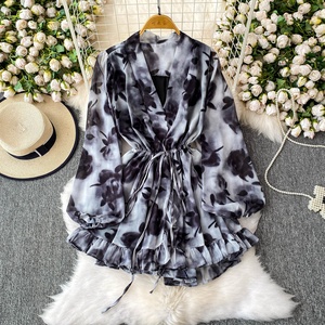 Camicia in Chiffon Francese Stampata con Scollo a V <span class=keywords><strong>e</strong></span> Maniche Lunghe per Donna, Primavera <span class=keywords><strong>e</strong></span> Autunno, Top con Vita Arricciata <span class=keywords><strong>e</strong></span> Volant - Product Image 3