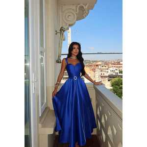 Robe bleu marine en satin à fines bretelles avec boucle en pierre, taille empire, coupe trapèze, fente queue de poisson, disponible en tailles XS S M L XL pour soirée - Product Image 5