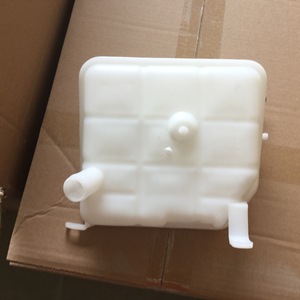 Bouteille d'eau auxiliaire Shuanglong ISTANA MB100 YJ-136, réservoir d'expansion en plastique pour remplacement et réparation - Product Image 1