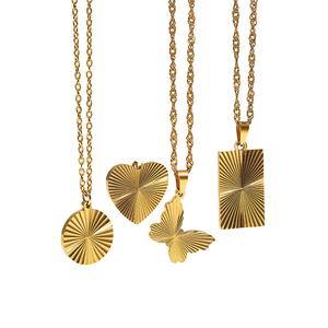 2025 moda lujo redondo en forma de corazón mariposa collar minimalista 18K chapado en oro COLLAR COLGANTE de acero inoxidable - Product Image 1