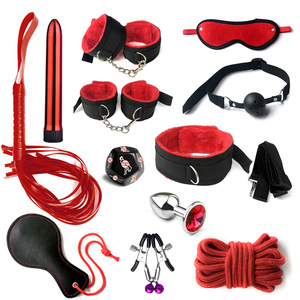 Vente en gros usine : Kit de contrainte BDSM 12 pièces pour jeux de couple, comprenant menottes, pinces à tétons, fouet, corde, muselière à boule et masque pour les yeux - Product Image 2