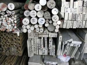 Lingot en alliage d'aluminium de haute qualité Adc12 Grade Lingots d'aluminium Prix par tonne Fournisseurs - Product Image 6