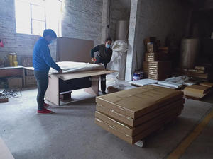 Bureau de direction en forme de L avec pieds en bois Table de bureau moderne MFC MDF pour patron PDG - Product Image 4