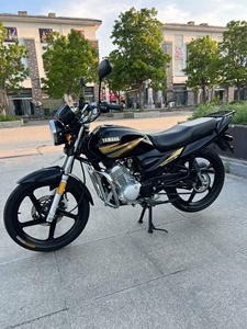 Motocyclette de rue YAMAHA YB125Z 125cc d'<span class=keywords><strong>occasion</strong></span>, capacité de transport de marchandises, adaptée à toutes les conditions routières, robuste et durable - Product Image 3