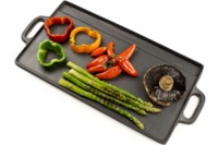 Plaque de cuisson en fonte rectangulaire double face universelle pré-assaisonnée