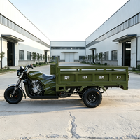 Tricycle de livraison d'eau robuste avec moteur Zongshen 200cc, caisse de chargement renforcée et couleur personnalisée pour le Ghana