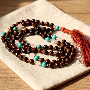 Collar de cuentas Mala de bronzita para hombre, 108 cuentas de turquesa africana y cuarzo rosa, atado a mano, para meditación y yoga - Product Image 1