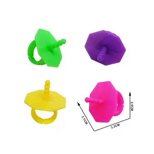 Hot Selling Colorful Plastic Ring Shaped Candy Container Dispenser Kids Hard Lollipop Candy Ring Sugar Stick Toy