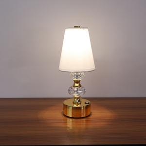 Lampe de table en cristal de luxe créative nordique pour chambre à coucher - Product Image 6