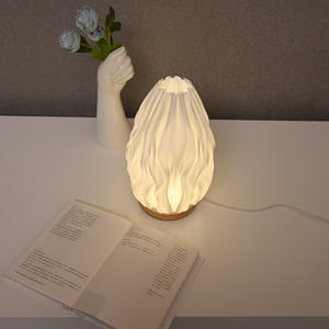 Lámpara <span class=keywords><strong>de</strong></span> escritorio LED con volantes impresa en 3D <span class=keywords><strong>de</strong></span> diseño nórdico moderno BIFANG con USB para dormitorio, mesita <span class=keywords><strong>de</strong></span> <span class=keywords><strong>noche</strong></span>, accesorio decorativo para mesita <span class=keywords><strong>de</strong></span> <span class=keywords><strong>noche</strong></span> - Product Image 4