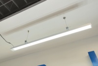 Lampu LED Linear Terintegrasi Sensor Gerak Microwave 2ft 4ft Baru untuk Tempat Parkir Garasi