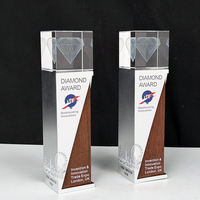 Trophée de Cérémonie Sportive en Cristal avec Base en Bois et Métal, Gravure Personnalisée, Idéal pour les Cadeaux