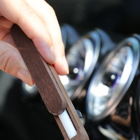 Diffuseur d'aération automobile en bois de haute qualité nouvellement conçu avec désodorisant en noyer naturel parfumé écologique