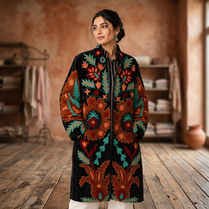 Manteau en velours Suzani brodé à la main pour femme, motif floral Paisley noir, veste longue ouverte sur le devant, style bohème, vêtement d'extérieur d'hiver, vente en gros - Product Image 6