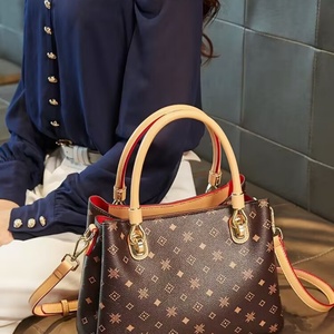 Designer de luxe femmes décontracté fourre-tout sac à main en cuir véritable fermeture à glissière motif à rayures étanche bandoulière sac de voyage - Product Image 5