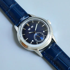 Montre de style aristocratique haut de gamme avec lunette cannelée en platine, répétiteur des minutes, verre saphir anti-reflet, idéale pour les réunions d'affaires - Product Image 3