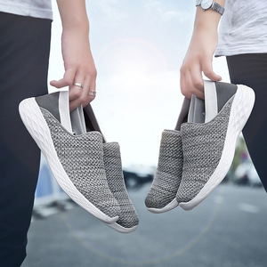Chaussures de marche décontractées Fly Knit à bout rond, en maille respirante, semelle extérieure en caoutchouc, légères, pour femmes et hommes, idéales pour l'été - Product Image 4