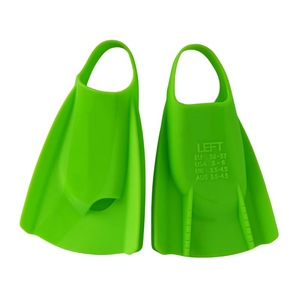 Nuevas aletas de natación de silicona de talón abierto y pala corta para entrenamiento de velocidad. - Product Image 6