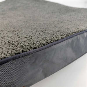 Cama personalizada de espuma viscoelástica de alta densidad Lynpet, cama ortopédica lavable y desmontable para perros, forma cuadrada sólida empaquetada en cartón - Product Image 4