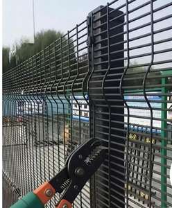 Valla <span class=keywords><strong>de</strong></span> Seguridad <span class=keywords><strong>de</strong></span> Alta Resistencia Anti-Escalada <span class=keywords><strong>de</strong></span> Malla <span class=keywords><strong>de</strong></span> Alambre 358 para Parques Infantiles en Sudáfrica, con <span class=keywords><strong>Puerta</strong></span> para Aeropuerto - Product Image 3