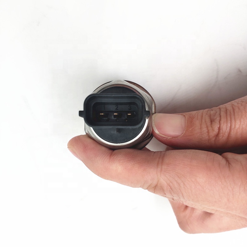 Diesel parts Common Rail Fuel High Pressure Sensor 55PP3-02 55PP302 55PP05-01 55PP0501for diesel engine