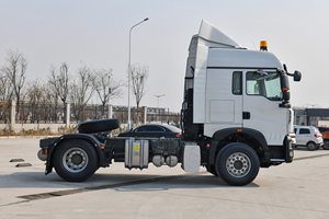 รถบรรทุกหัวลากดีเซล SINOTRUCK HOWO 8X4 450 แรงม้า ยูโร 5 พวงมาลัยซ้าย เกียร์ธรรมดา ใหม่ สำหรับงานขนส่งเหมือง ระบบกันสะเทือนแบบลม Weichai - Product Image 3