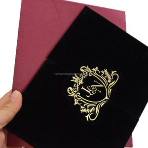 Folio d'invitation de luxe personnalisé en velours pour mariage et anniversaire avec estampage à chaud doré pour cartes imprimées en offset de taille personnalisée - Product Image 5
