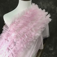 Tissu en dentelle rose vif plissé 3D à maille cryptée de 28 cm, accessoires de créateur pour jupe bouffante, tissu en dentelle pour robe et jupe