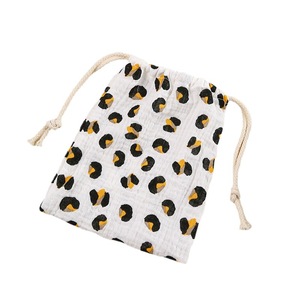Bolsa para pañales y pañales de bebé, bolsa colgante de doble capa de crepé con cordón para guardar juguetes de dentición, 24x18cm, ligera, 0,015kg - Product Image 2