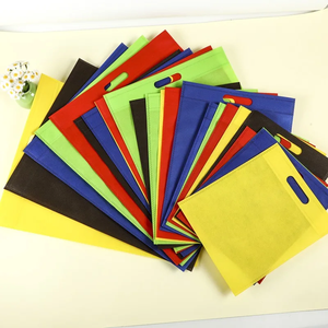 Sac de courses personnalisé arc-en-ciel, logo découpé, sac de courses en tissu non tissé, sac de courses en t-shirt - Product Image 5