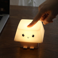 Lampe de bureau LED moderne avec logo personnalisable, mini lampe décorative USB pour la maison, lampe de chevet décorative pour l'étude, lampe d'ambiance LED de table, vente en gros