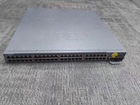 EX4300-48MP modul 4-port mode Ganda 10GbE/1GbE dengan colokan SFP +/optik SFP ATAU 2-port QSFP +/1-port modul QSFP28