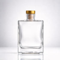 Bouteille à liqueur carrée plate en verre super flint transparent de 250 ml avec bouchon en liège, impression sérigraphique, emballage pour boissons
