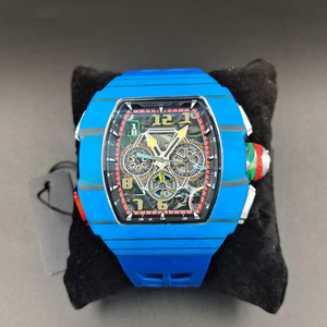 La montre sport pour homme la plus vendue et de haute qualité, chronographe tachymètre dateur en fibre de carbone TPT bleue 6501. - Product Image 1