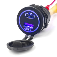 Cargador de coche USB dual Luz LED Opciones de protección de polaridad inversa Rojo/Verde/Azul-Tipo C + QC3.0 12-24V Voltaje 1 año de garantía