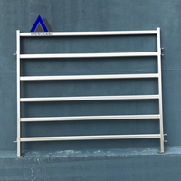 Panneaux de clôture soudés pour bétail, fabricant de clôtures de corral pour animaux, panneaux de clôture galvanisés pour systèmes d'enclos à bétail