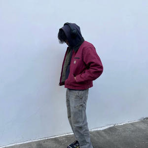 Giacca Bomber Vintage J97 di Alta Qualità, Stile Retrò Invecchiato, Streetwear con Motivo a Cuore, Colletto Rovesciato e Cerniera per Coppie - Product Image 3