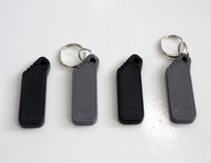 GETSMART Vente directe usine Porte-clés ABS de type ouvert étanche 13,56 MHz RFID Protocole ISO14443 Porte-clés en époxy pour accès hôtelier - Product Image 3