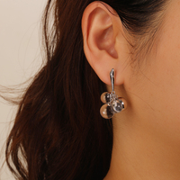 Boucles d'oreilles pendantes tendance en argent sterling 925 avec quartz clair plaqué platine, pierre précieuse à la mode