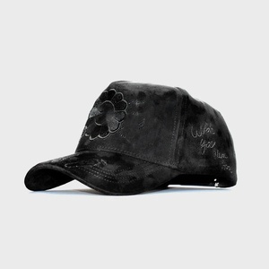 Gorras Personalizadas Sombrero G5 INNEDIT Gorra de Béisbol de 5 Paneles de Gamuza Dobby con Bordado de Flores y Esqueletos Desgastados - Product Image 2