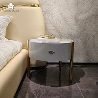 Ensemble de meubles de chambre à coucher de luxe moderne, lit king size, meubles de chambre à coucher pour villa, lit double en cuir, ensembles de literie de luxe en bois massif