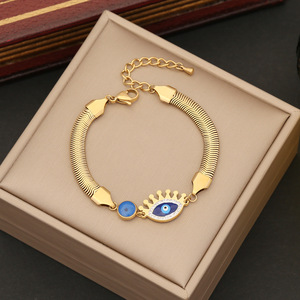 Set di Braccialetti Vintage in Acciaio Inossidabile Placcato Oro Antiossidante con Farfalle, Occhi del Malocchio e Fiori per Bambini - Product Image 6