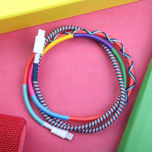 Câble de chargeur USB multicolore tressé à la main pour iPhone en option couleurs personnalisées cadeaux de nouveauté - Product Image 2